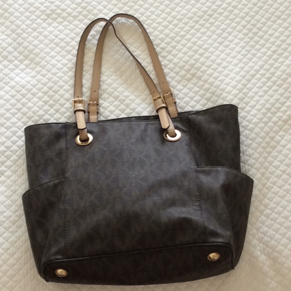 Barely used Michael Kors bag